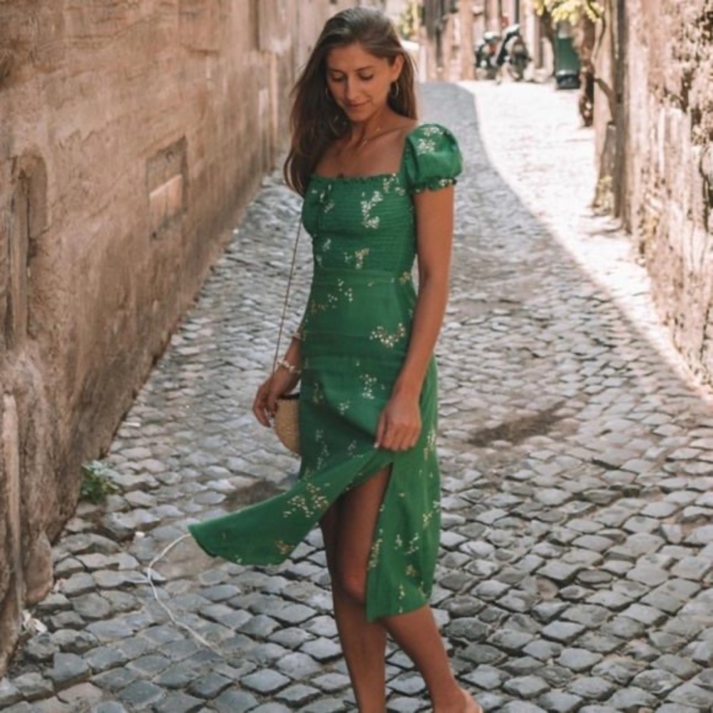 faithfull the brand castillo midi dress in myrtle floral